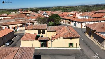 NEGOCIO RURAL CON ALMA., CASA SOLARIEGA DEL S.XVIII RESTAURADA A 15KM DE LEON photo 0