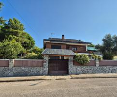 IMPONENTE CASA EN URBANIZACIÓN VALDEMORILLO photo 0