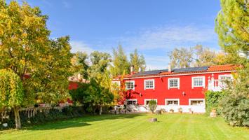 Se vende Casa de Campo con Bodega de Vinos photo 0