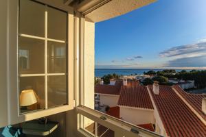 Vive Tus Sueños en la Costa: A un Paso del Mar, Chalet Adosado en Mont-Roig del Camp. photo 0