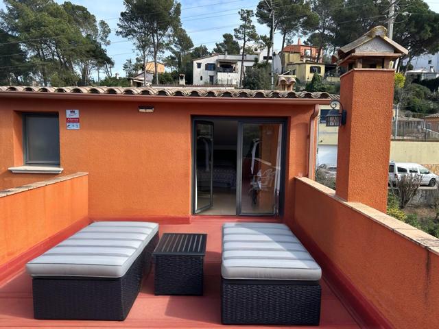 Vivienda luminosa con estudio, garaje y jardín en Begur photo 0