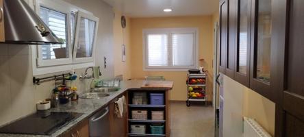 Casa independiente en venta en Sils photo 0