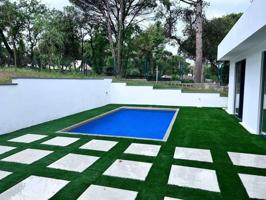 Casa independiente en venta con garaje y piscina en Llagostera photo 0