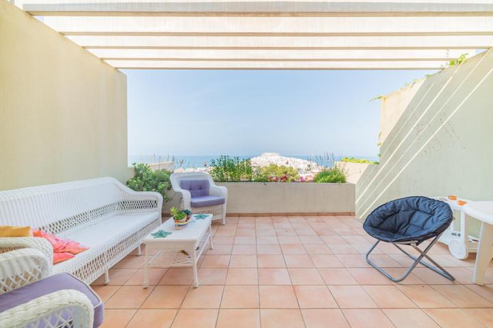 Tu refugio en Las Atalayas: privacidad, luz y terraza con vistas al mar photo 0