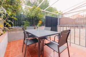 Chalet adosado con encanto y amplitud en zona residencial de Daganzo de Arriba photo 0