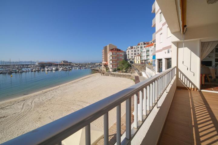 Piso con terraza y vistas al mar en Sanxenxo · 4 dormitorios · 2 garajes photo 0