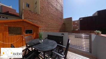 🏡 VIVE EN EL CORAZÓN DE REUS CON LA COMODIDAD DE UNA CASA Y LAS VENTAJAS DE UN PISO! photo 0