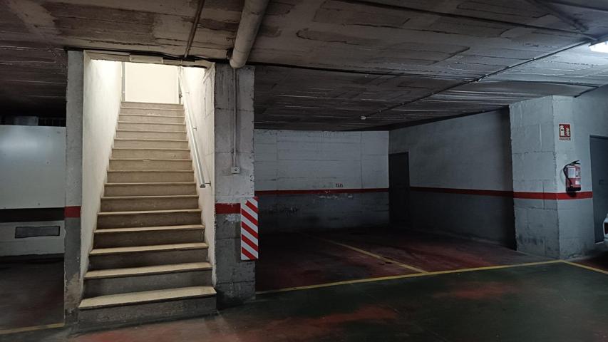 DOBLE PLAZA DE PK EN PAÏSOS CATALANS (ZONA FARMACIA 24H) photo 0