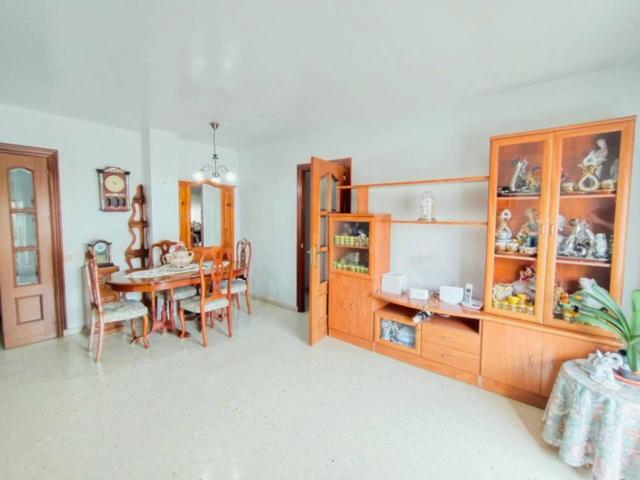 PISO GRANDE DE CUATRO HABITACIONES Y DOS BAÑOS photo 0