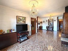 SE VENDE GRAN PISO ZONA SERRALLO GRANADA photo 0