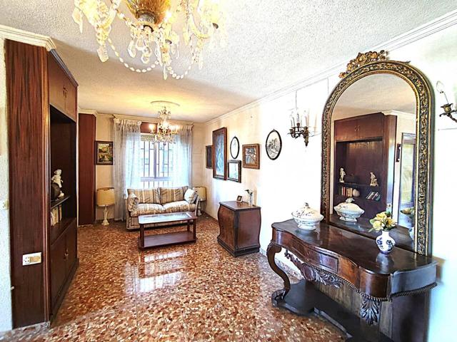 SE VENDE GRAN PISO ZONA SERRALLO GRANADA photo 0