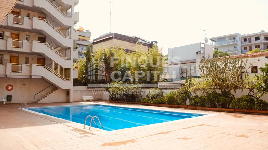 Apartamento en Salou con plaza de aparcamiento y piscina comunitaria. photo 0