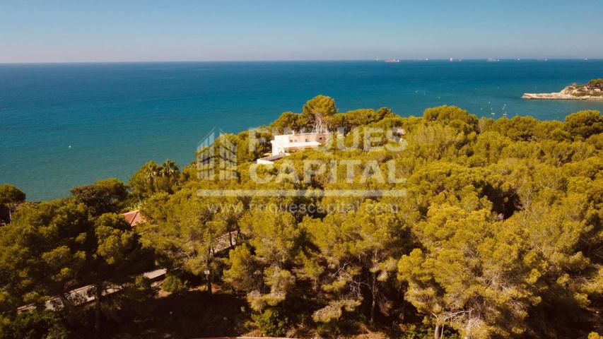 Venta exclusiva de 2 terrenos en Cala Tamarit, Tarragona photo 0