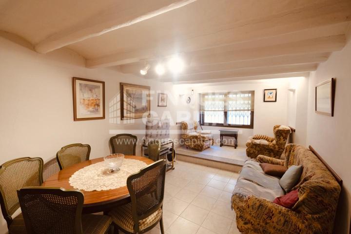 Casa amplia y luminosa en el centro de Constantí photo 0