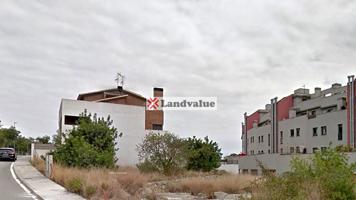Terreno en venta en VILANOVA I LA GELTRÚ de 569 m2 photo 0