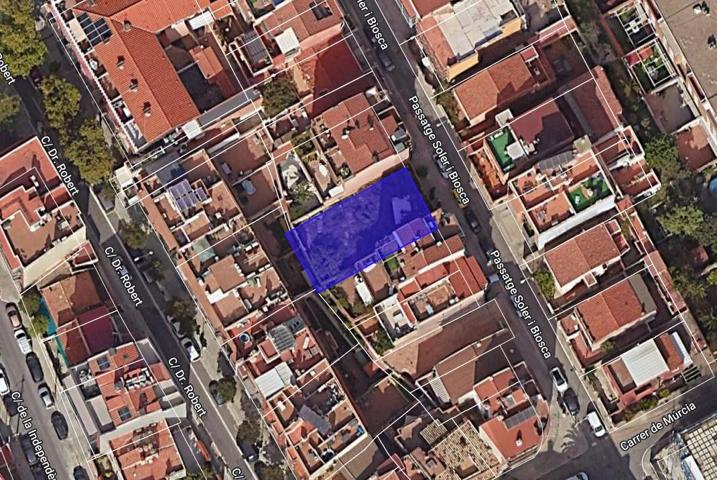 Terreno en venta en Badalona de 253 m2 photo 0