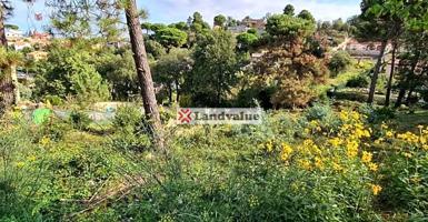 Terreno en venta en Montbarbat de 1226 m2 photo 0