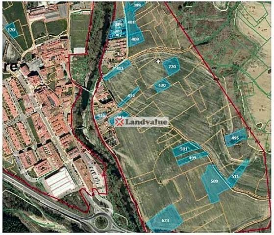 Terreno en venta en Arre de 28969 m2 photo 0