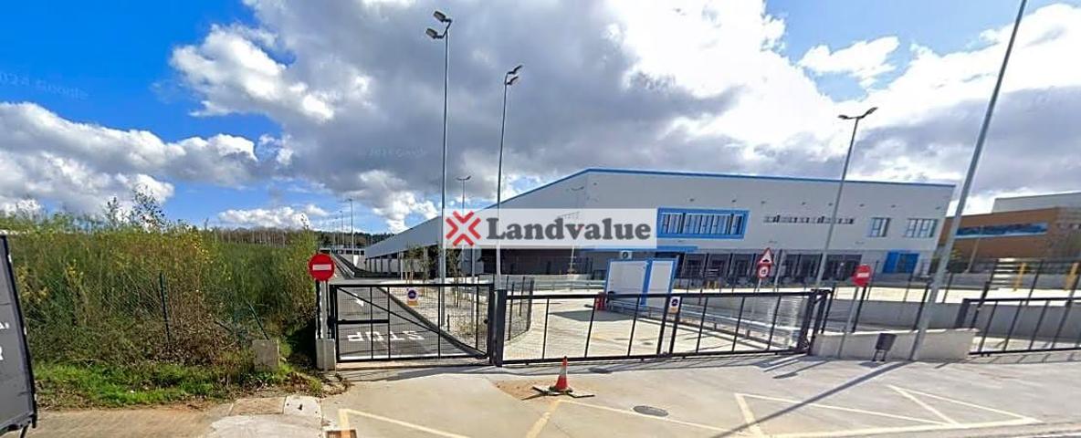 Terreno en venta en Cambre de 8330 m2 photo 0
