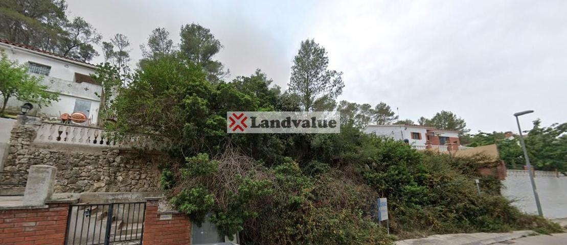 Terreno en venta en Sant Pere de Ribes de 890 m2 photo 0