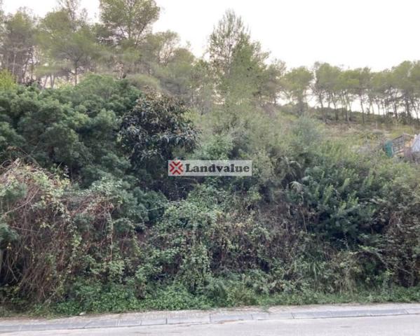 Terreno en venta en Sant Pere de Ribes de 890 m2 photo 0