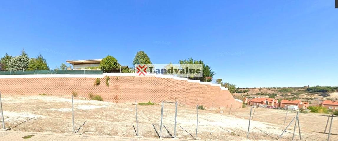 Terreno en venta en Valladolid de 1880 m2 photo 0