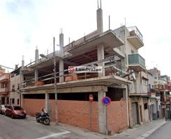 Terreno en venta en Badalona de 72 m2 photo 0