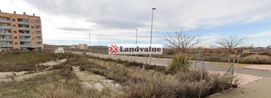 Terreno en venta en Zaragoza de 979 m2 photo 0