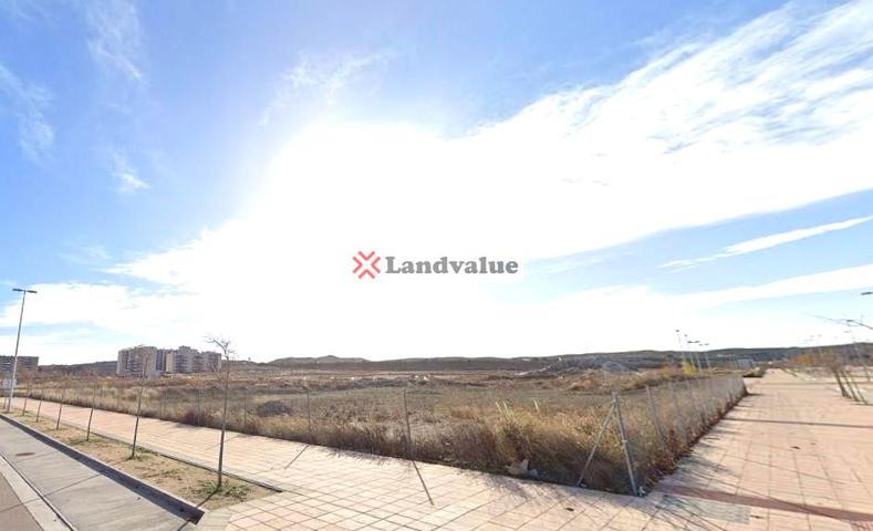 Terreno en venta en Zaragoza de 4887 m2 photo 0