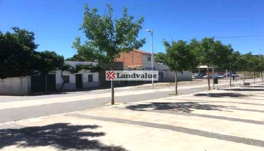 Terreno en venta en Zaragoza de 5581 m2 photo 0