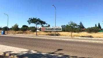 Terreno en venta en Palomares del Río de 9005 m2 photo 0