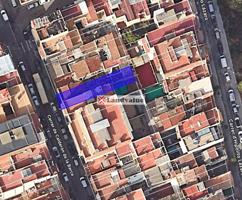 Terreno en venta en Badalona de 180 m2 photo 0