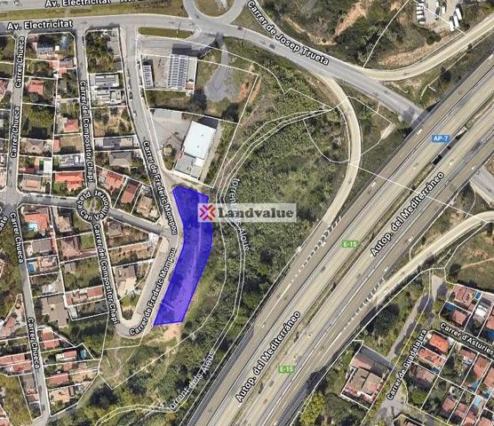 Terreno en venta en Rubí de 2410 m2 photo 0