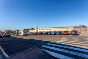 Terreno en venta en Madrid de 3190 m2 photo 0