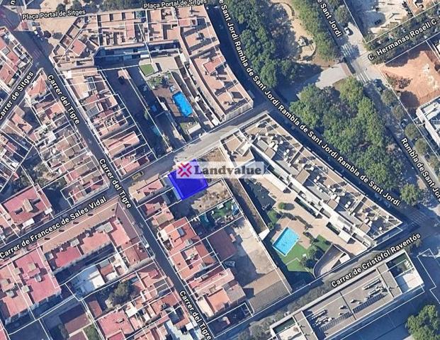 Terreno en venta en Vilanova i la Geltrú de 216 m2 photo 0