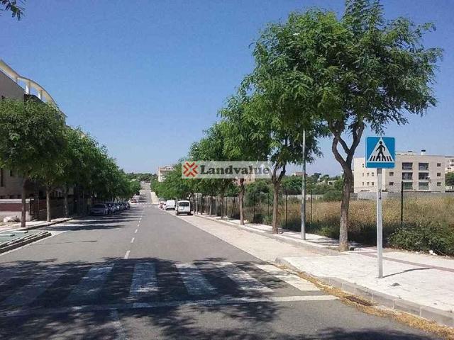 Terreno en venta en Constantí de 457 m2 photo 0