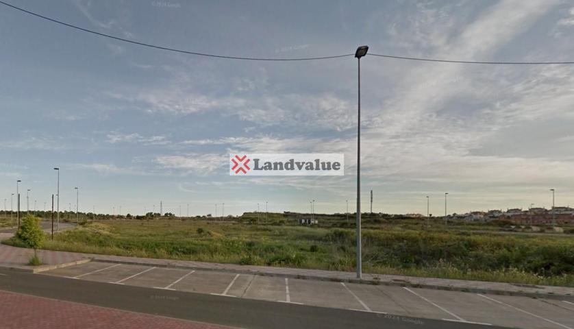 Terreno en venta en Tomares de 9869 m2 photo 0