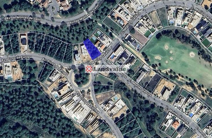 Terreno en venta en ALJARAQUE de 810 m2 photo 0