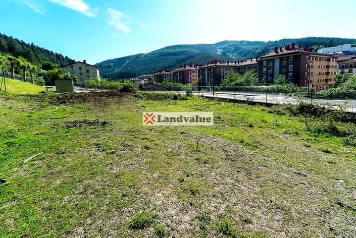 Terreno en venta en Legazpi de 3069 m2 photo 0