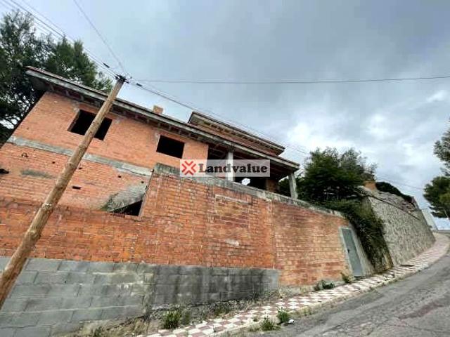 Terreno en venta en Abrera de 665 m2 photo 0