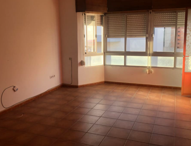 Piso en venta en Úbeda de 150 m2 photo 0