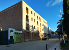 Edificio en venta en Torredonjimeno de 1871 m2 photo 0