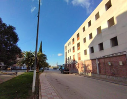 Edificio en venta en Torredonjimeno de 1871 m2 photo 0