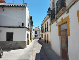 OBRA PARADA EN CALLE MORISCOS photo 0