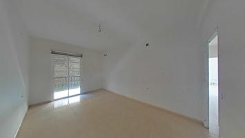 PISO EN LA CAROLINA photo 0