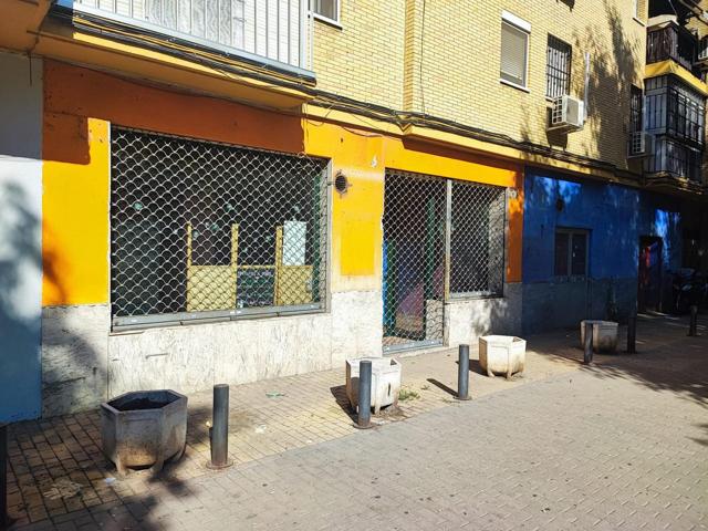 Local en Calle Isabel Cheix, Sevilla photo 0
