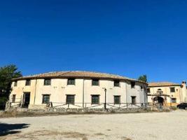 Hotel en venta en Torres photo 0