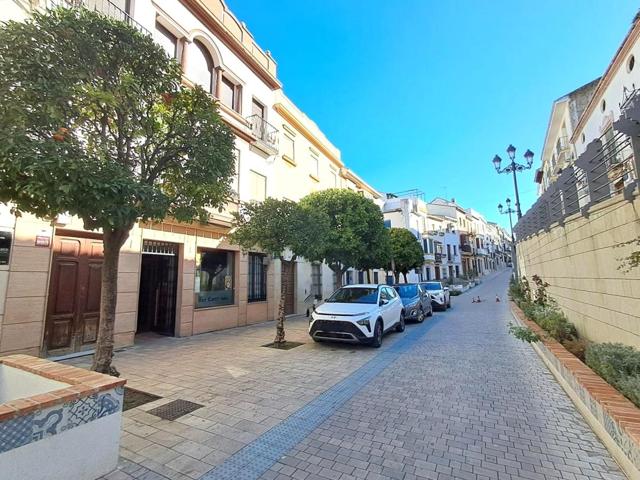 Piso en Calle Amador de los Ríos Baena photo 0