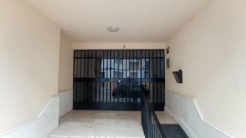 Piso en venta en Cabra de 107 m2 photo 0