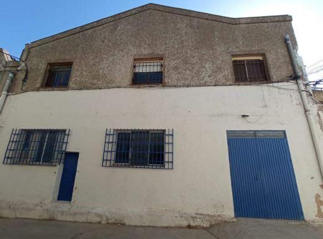 Nave Industrial en venta en La Carolina de 396 m2 photo 0